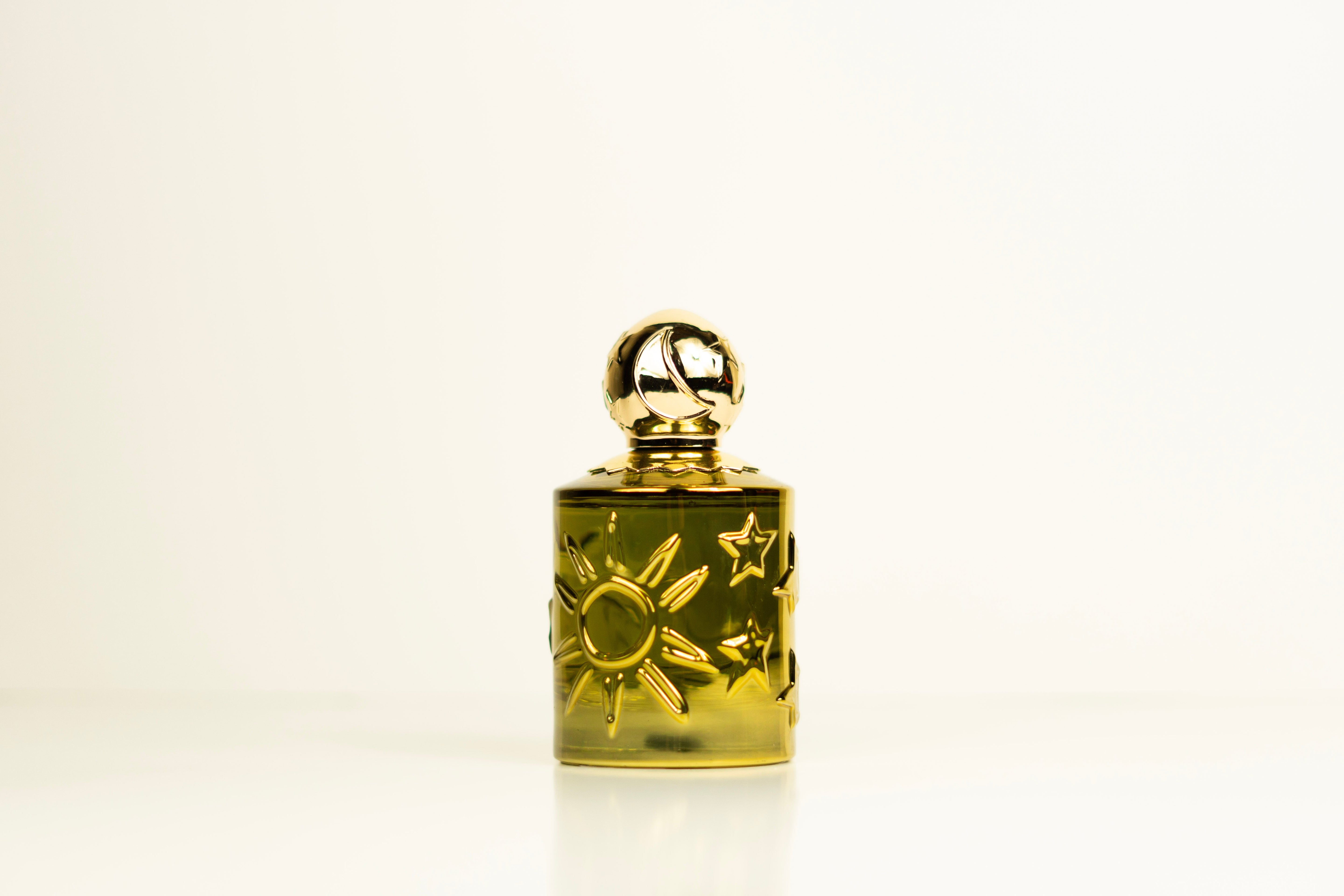 Sun Moon Stars Oro Pour Homme EDP 3.4 Fl. Oz.